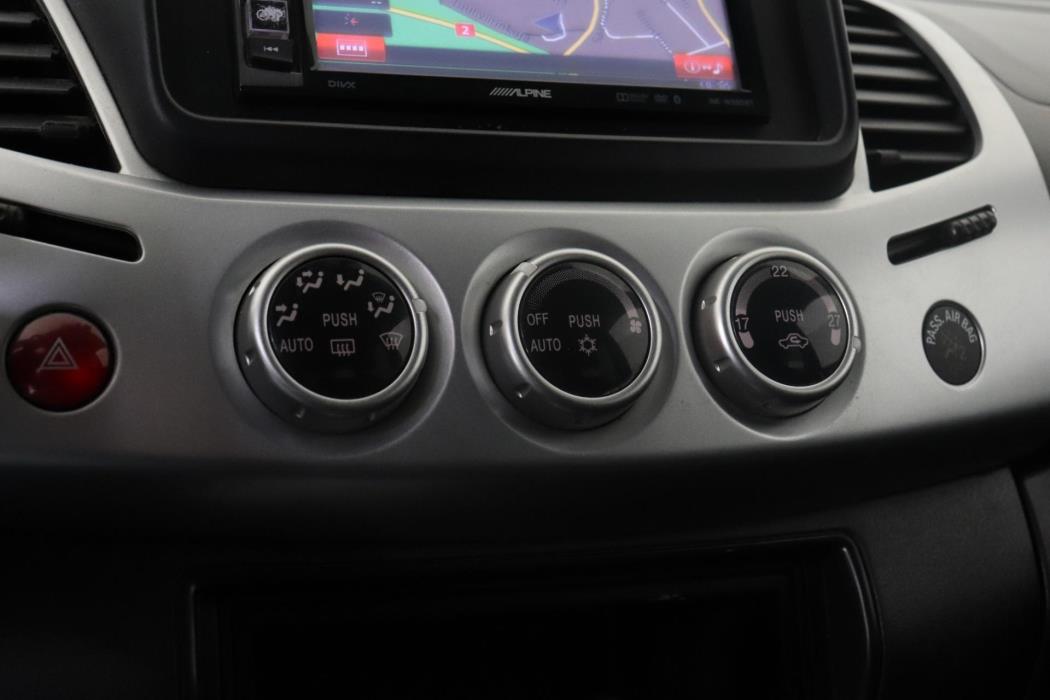 MITSUBISHI L200 2014