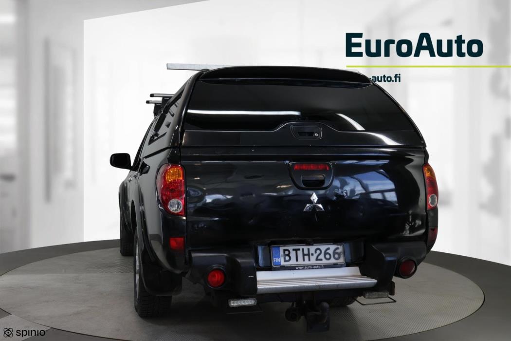 MITSUBISHI L200 2014