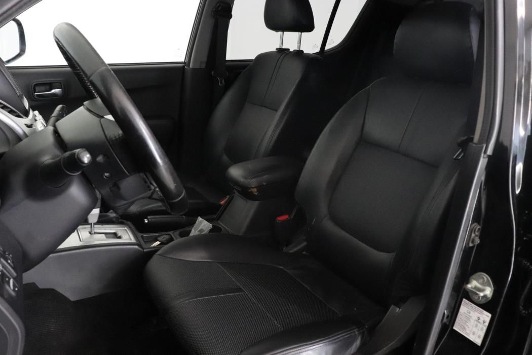 MITSUBISHI L200 2014