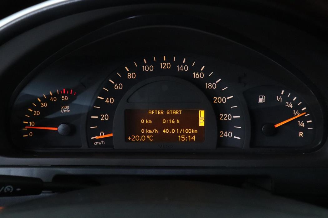 MERCEDES-BENZ G 2002