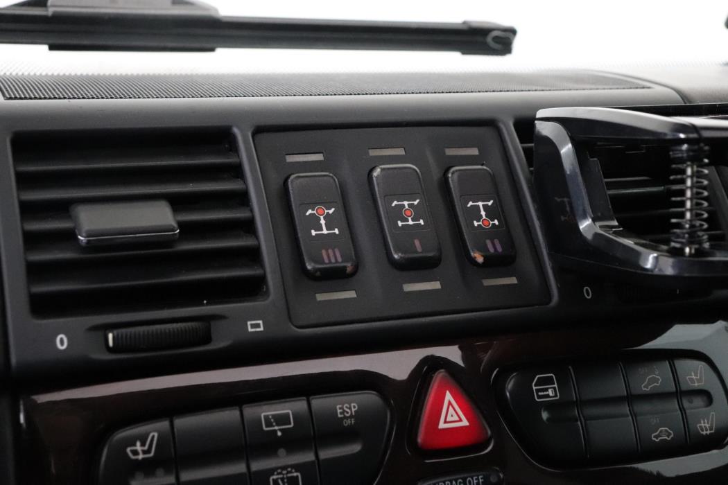 MERCEDES-BENZ G 2002