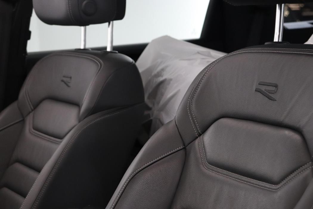 VOLKSWAGEN Touareg 2021