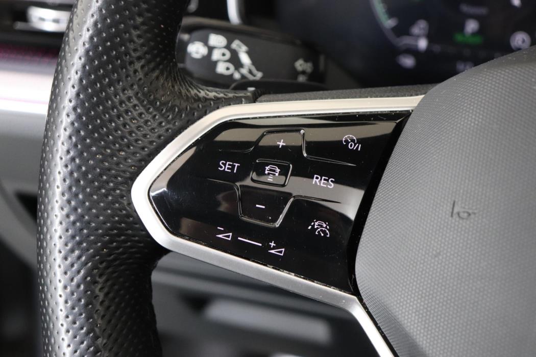 VOLKSWAGEN Touareg 2021