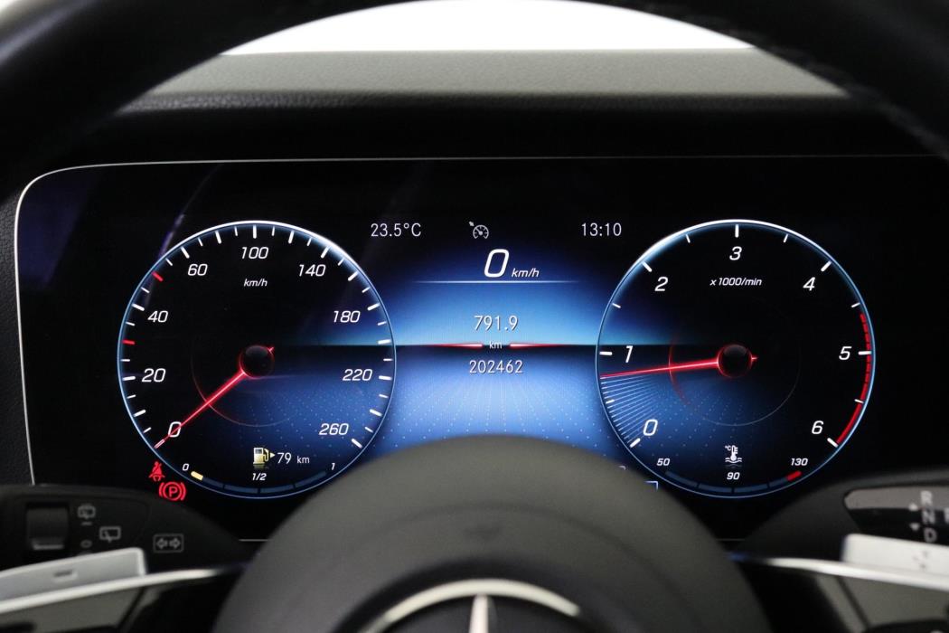 MERCEDES-BENZ E 2022