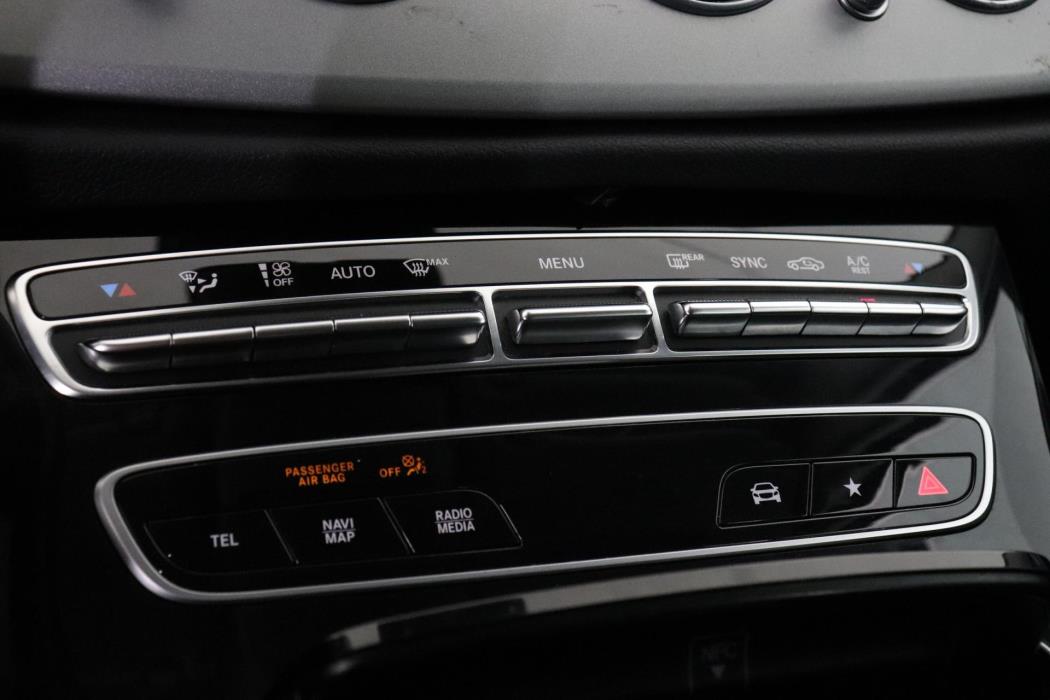 MERCEDES-BENZ E 2022