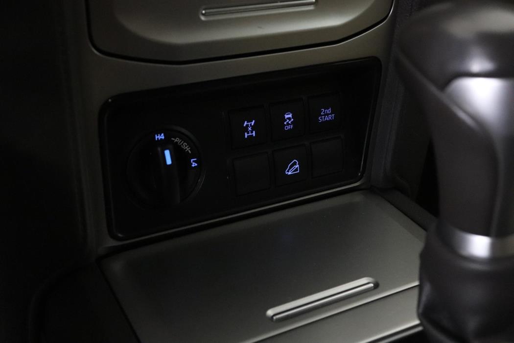 TOYOTA Land Cruiser 2020