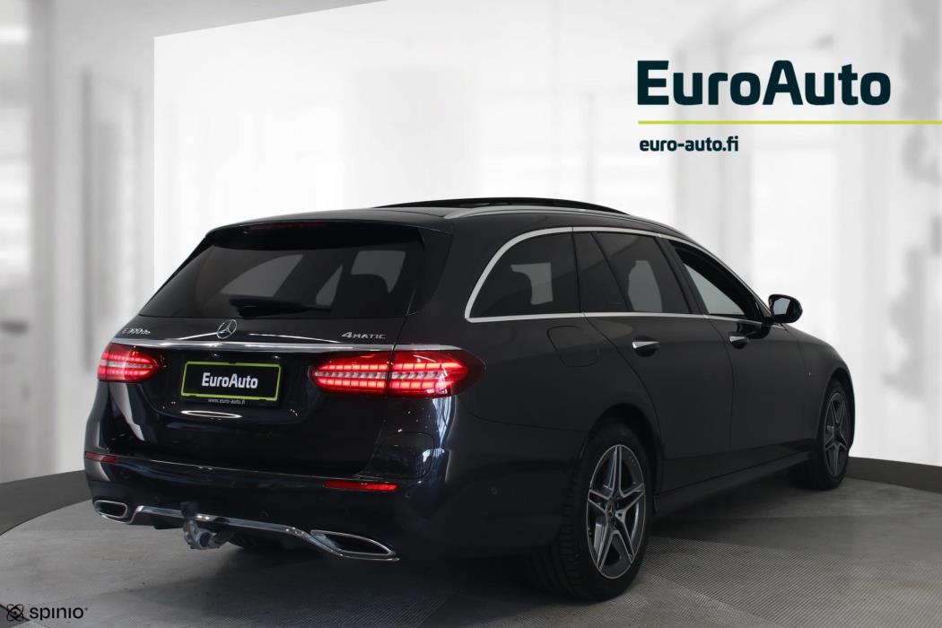 MERCEDES-BENZ E 2021