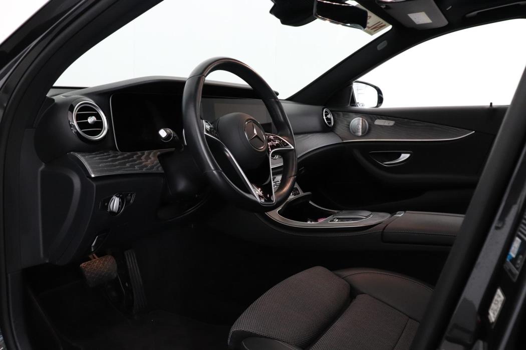 MERCEDES-BENZ E 2021