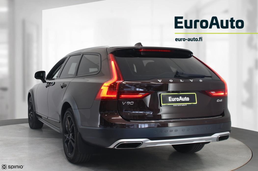 VOLVO V90 Cross Country 2018