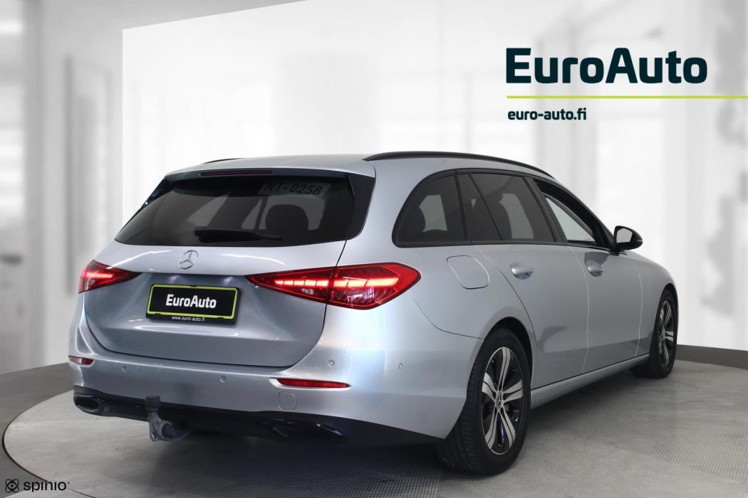 MERCEDES-BENZ C 2022