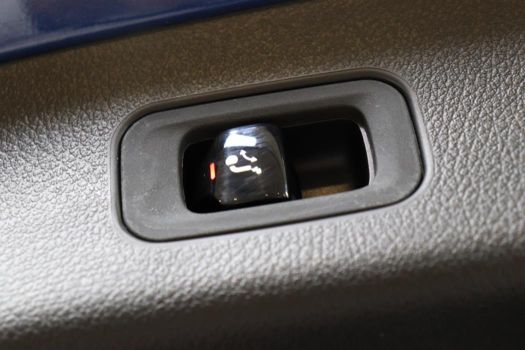 MERCEDES-BENZ GLC 2025