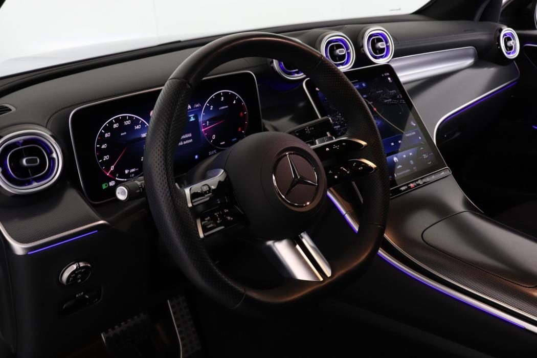 MERCEDES-BENZ GLC 2025