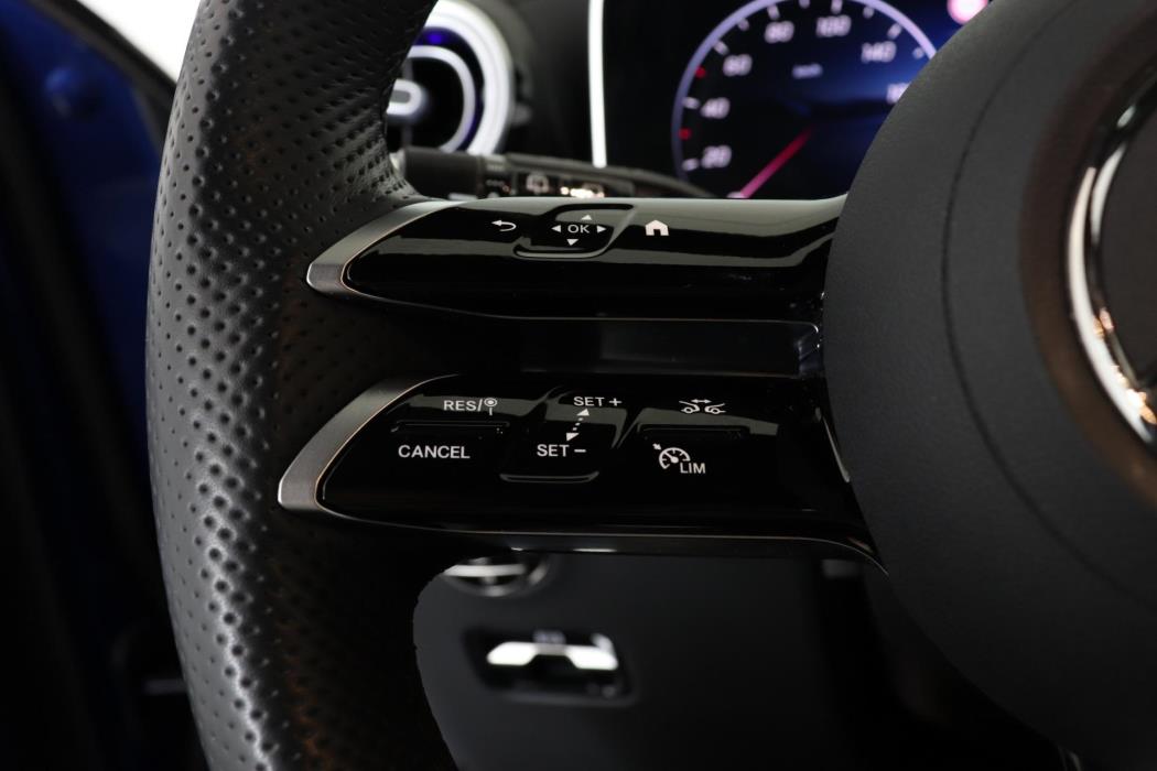 MERCEDES-BENZ GLC 2025