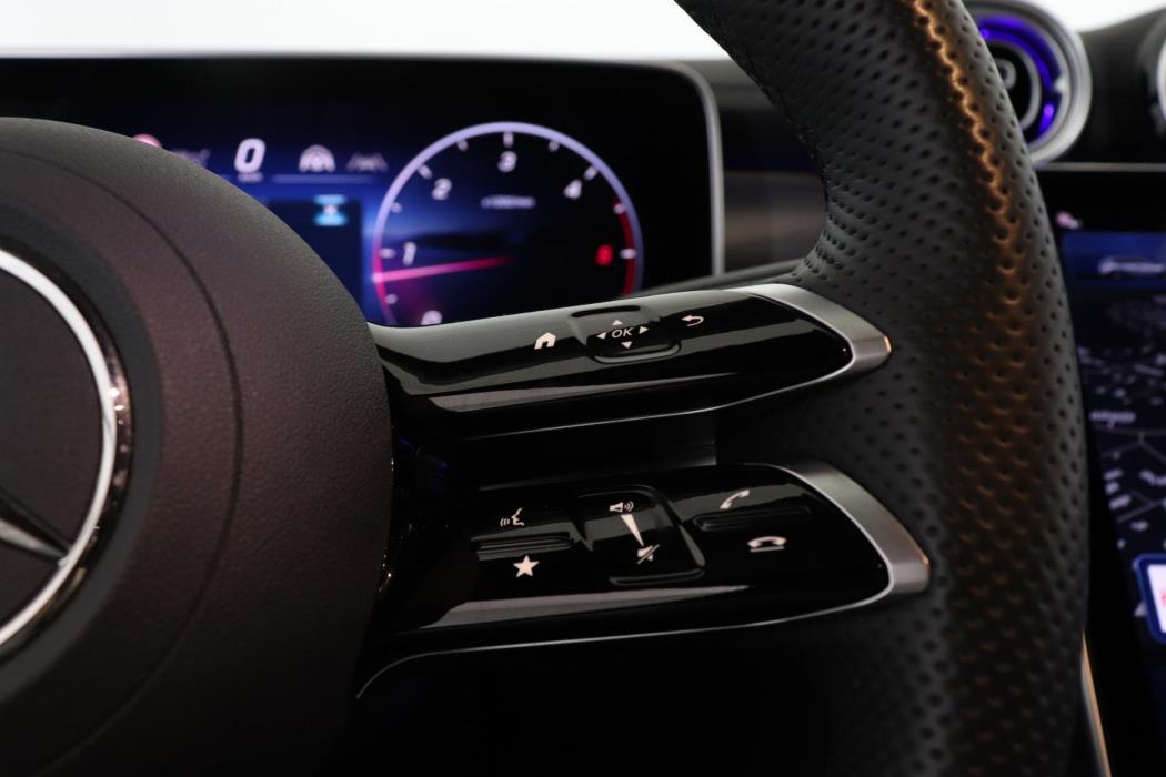 MERCEDES-BENZ GLC 2025