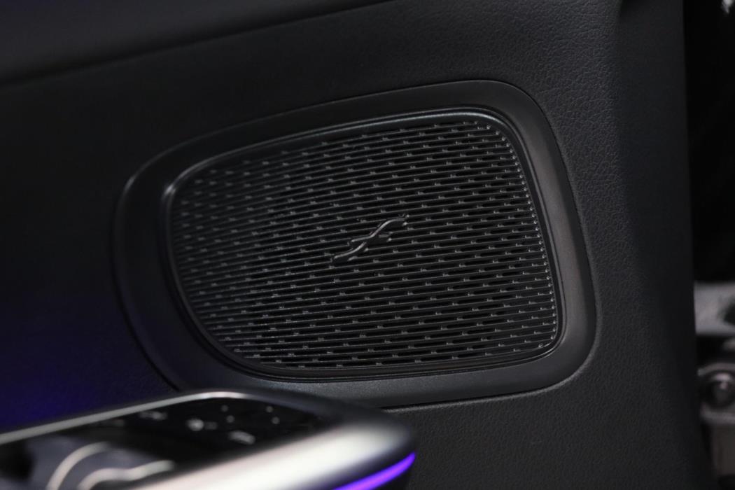 MERCEDES-BENZ C 2023