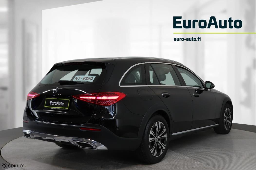 MERCEDES-BENZ C 2023