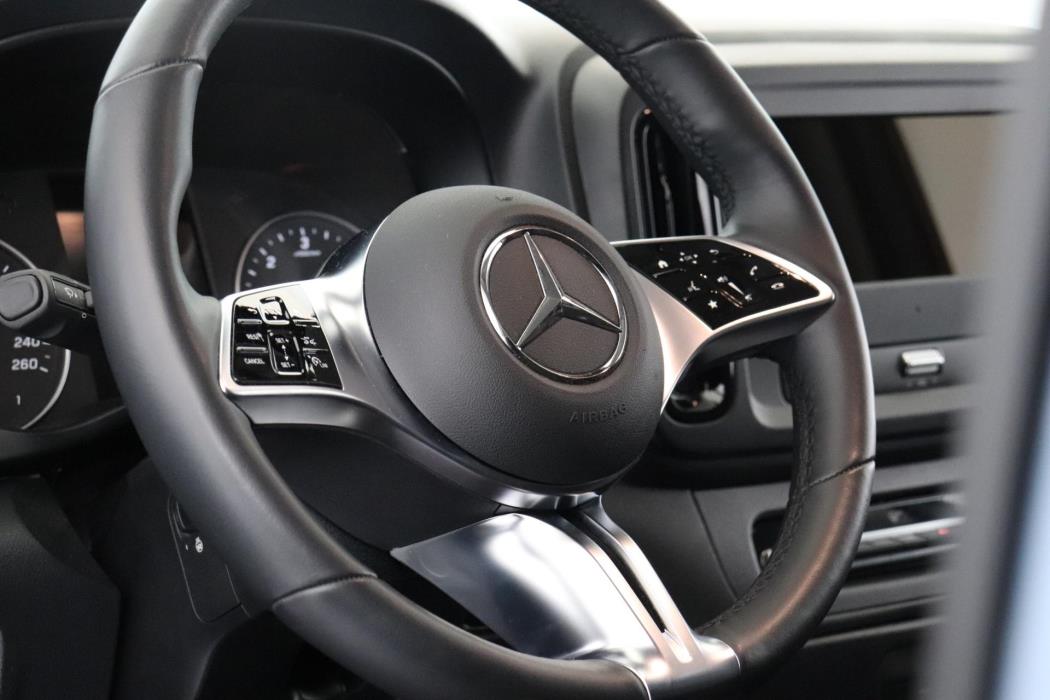 MERCEDES-BENZ Vito 2025