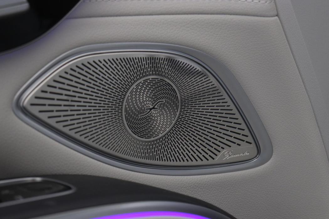 MERCEDES-BENZ EQS SUV 2024