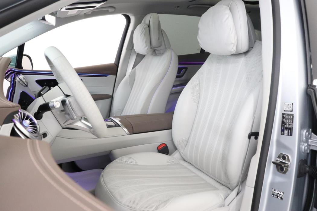 MERCEDES-BENZ EQS SUV 2024