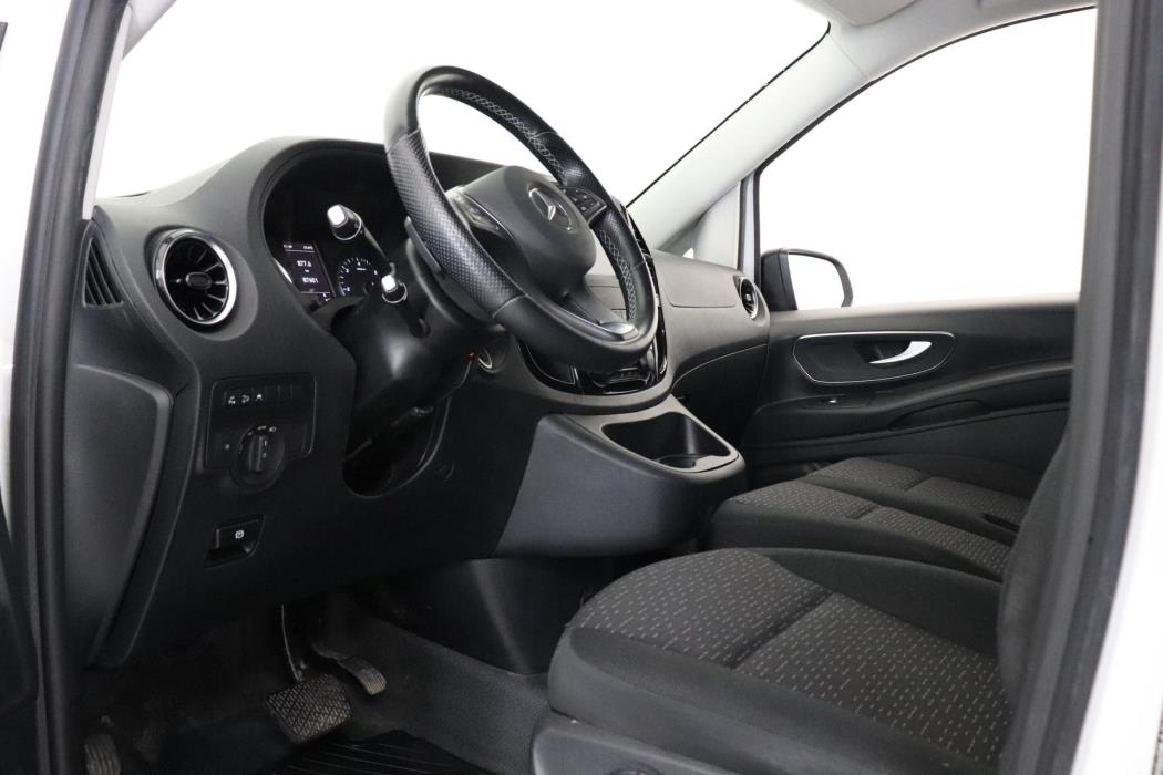 MERCEDES-BENZ Vito 2022