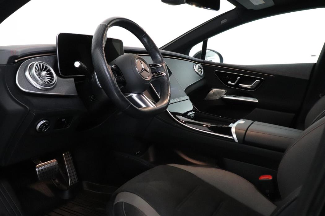 MERCEDES-BENZ EQE 2022