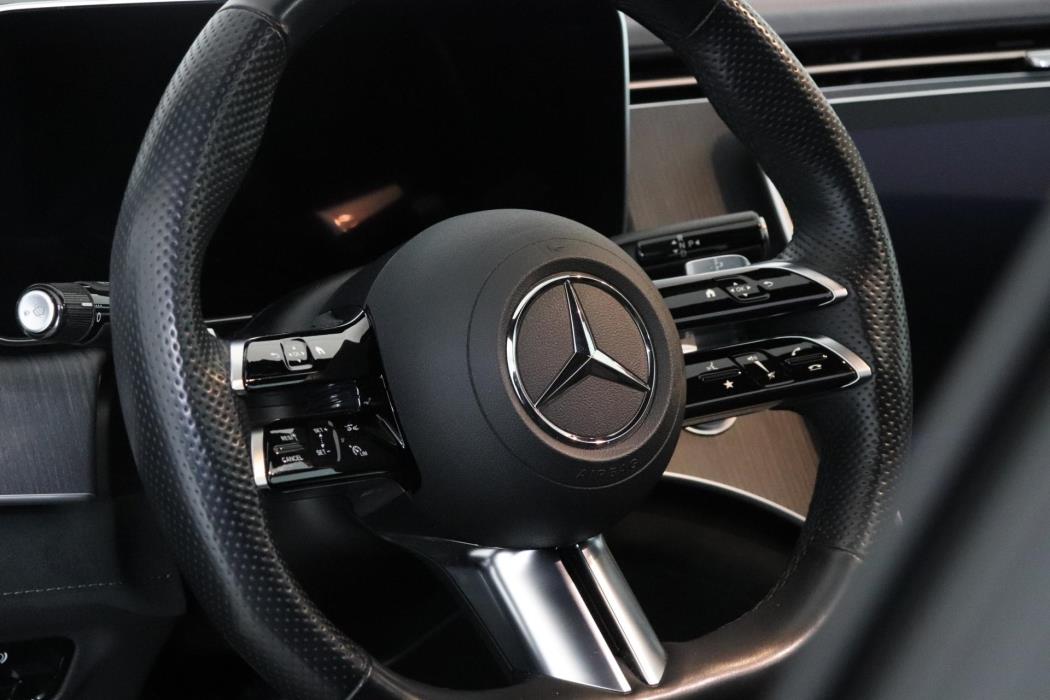 MERCEDES-BENZ EQE 2022