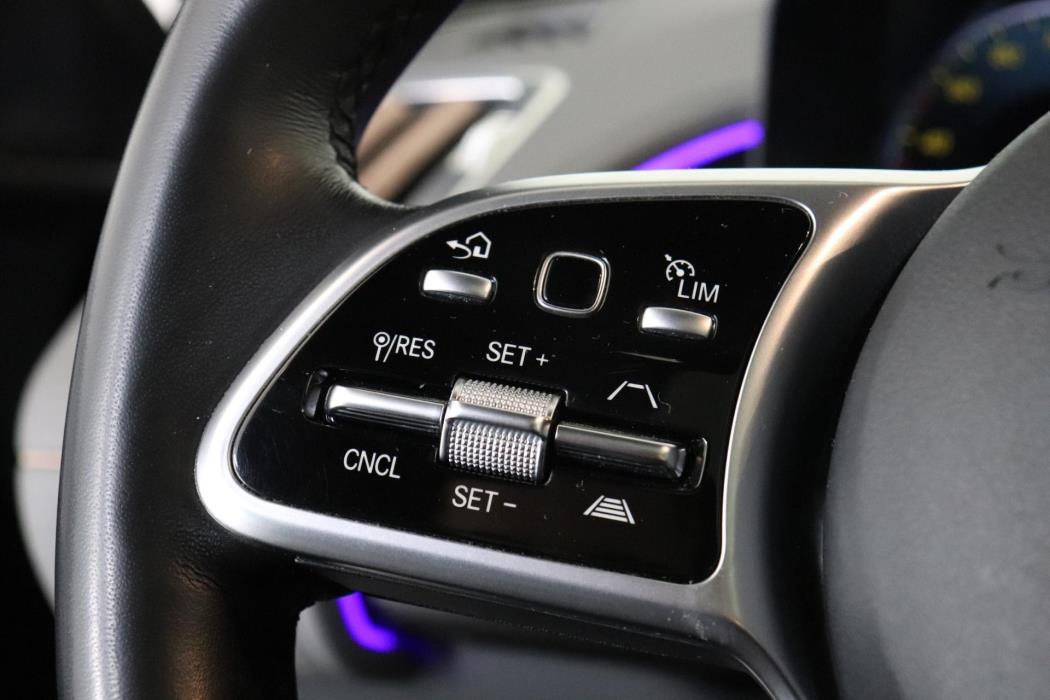 MERCEDES-BENZ EQC 2022