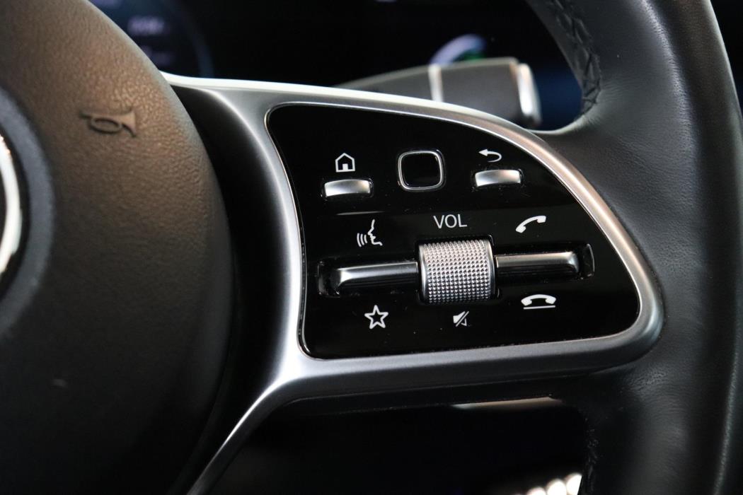 MERCEDES-BENZ EQC 2022