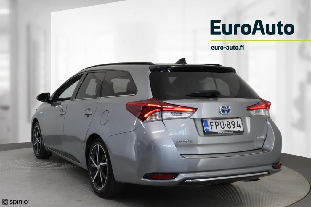 TOYOTA Auris 2017