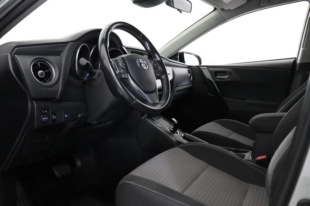 TOYOTA Auris 2017