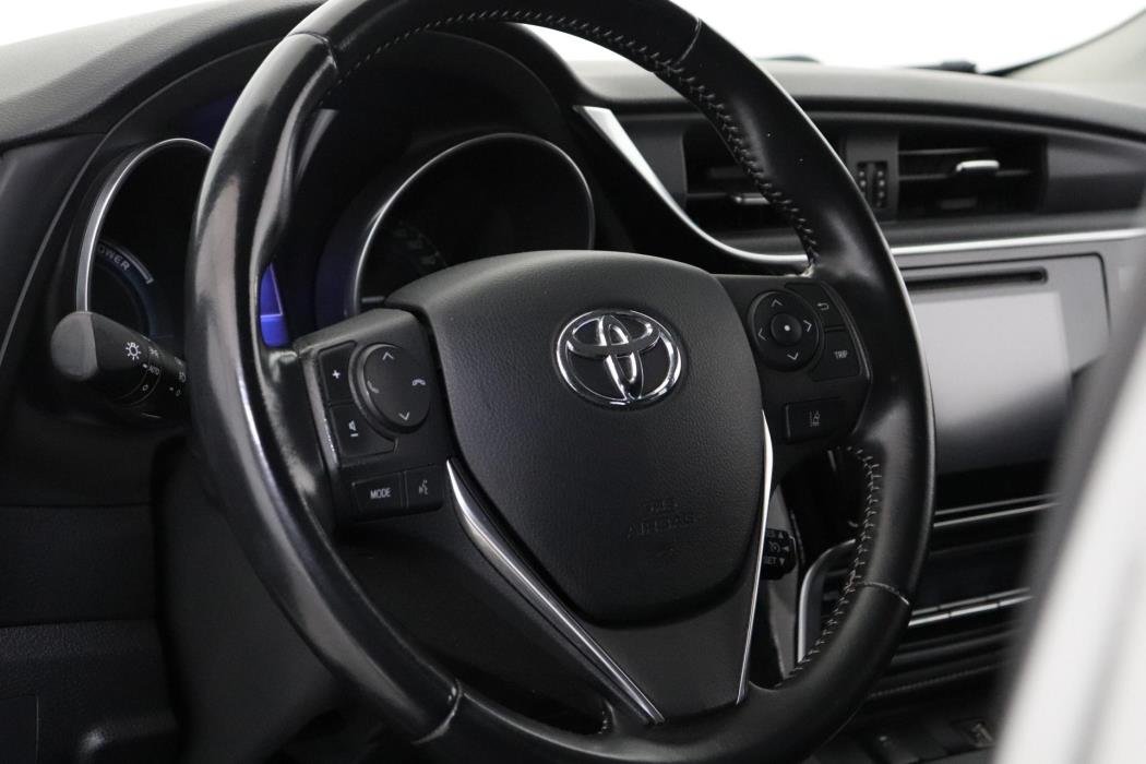 TOYOTA Auris 2017