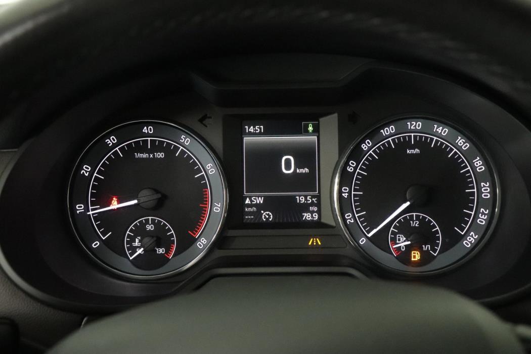 SKODA Octavia 2015