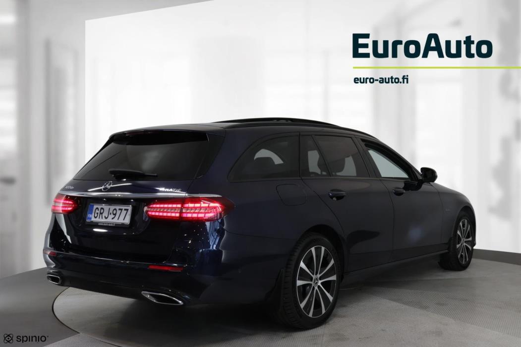 MERCEDES-BENZ E 2021