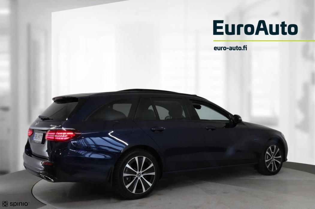MERCEDES-BENZ E 2021