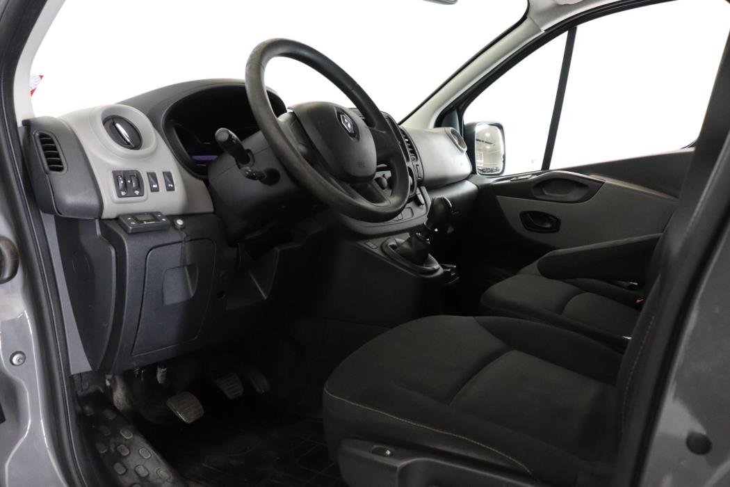 RENAULT Trafic 2015