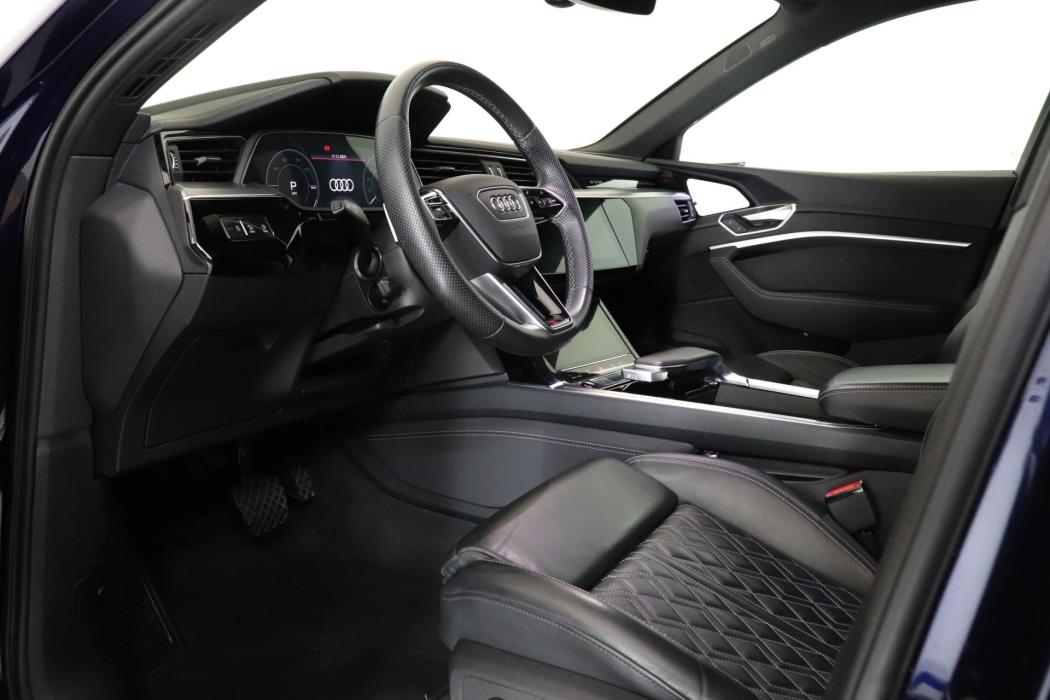 AUDI e-tron 2021