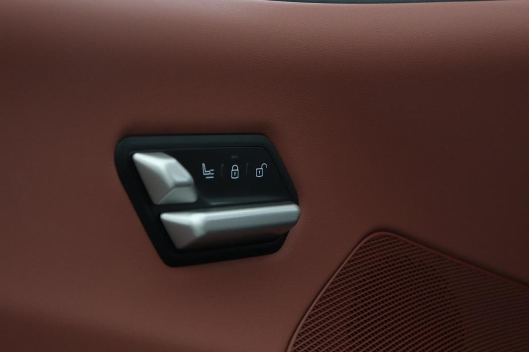 BMW iX3 2026