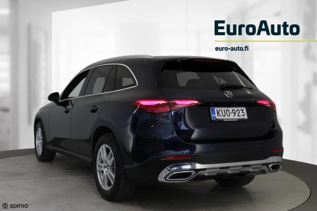 MERCEDES-BENZ GLC 2023