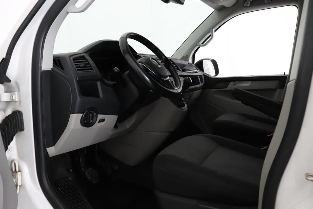 VOLKSWAGEN Transporter 2018