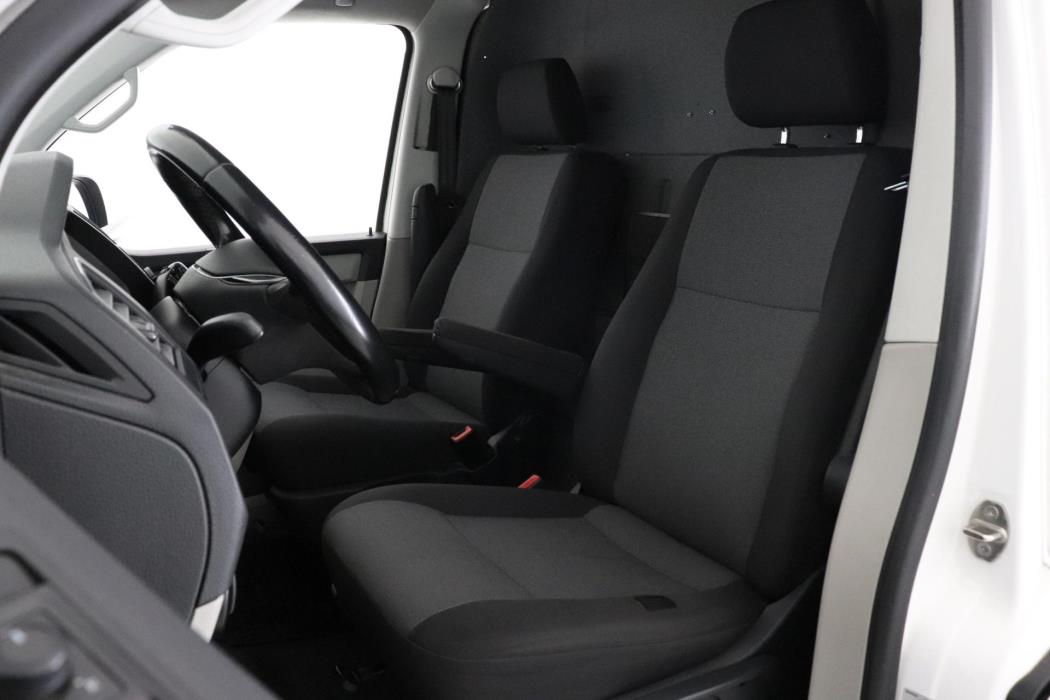 VOLKSWAGEN Transporter 2018