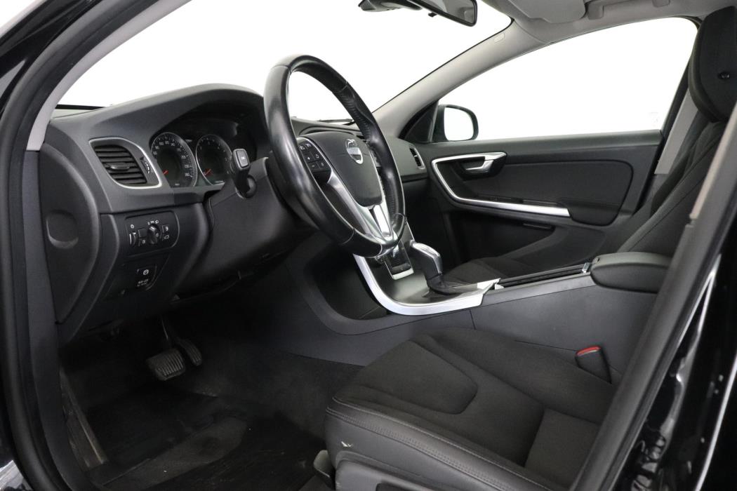 VOLVO V60 2013