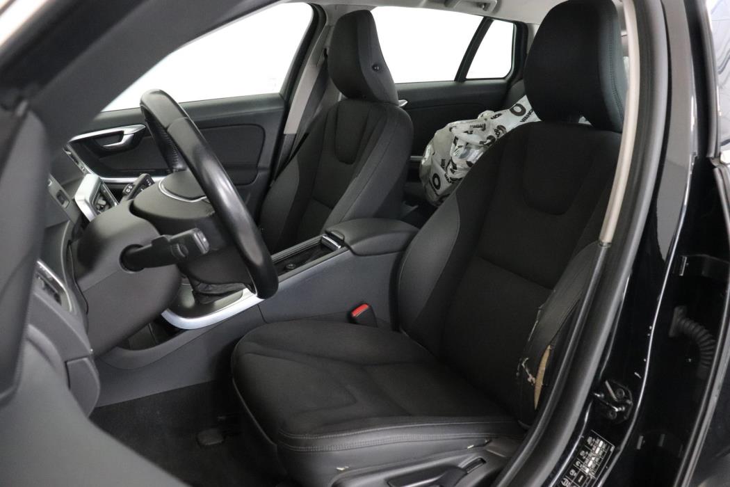 VOLVO V60 2013