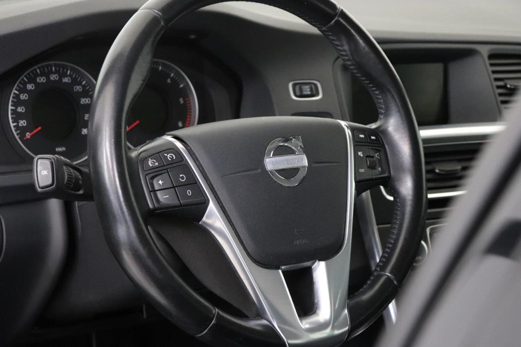 VOLVO V60 2013