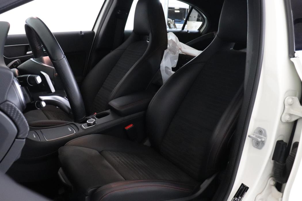 MERCEDES-BENZ A 2016