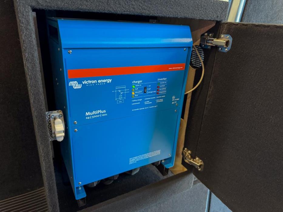 MERCEDES-BENZ Sprinter 2023