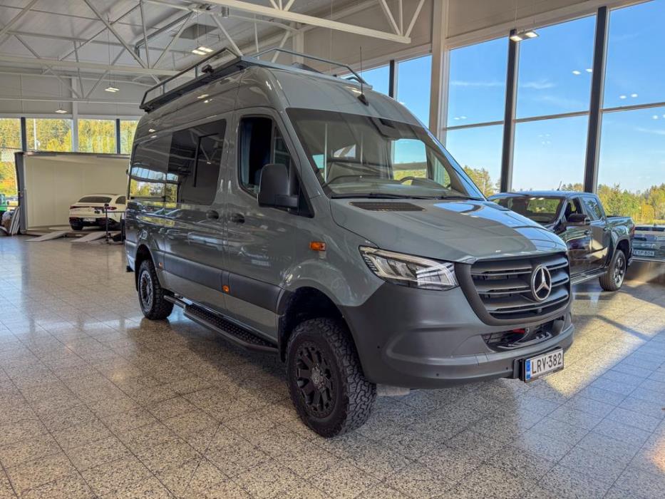 MERCEDES-BENZ Sprinter 2023