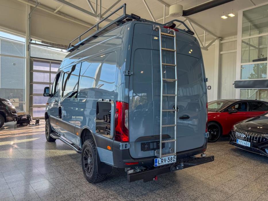 MERCEDES-BENZ Sprinter 2023