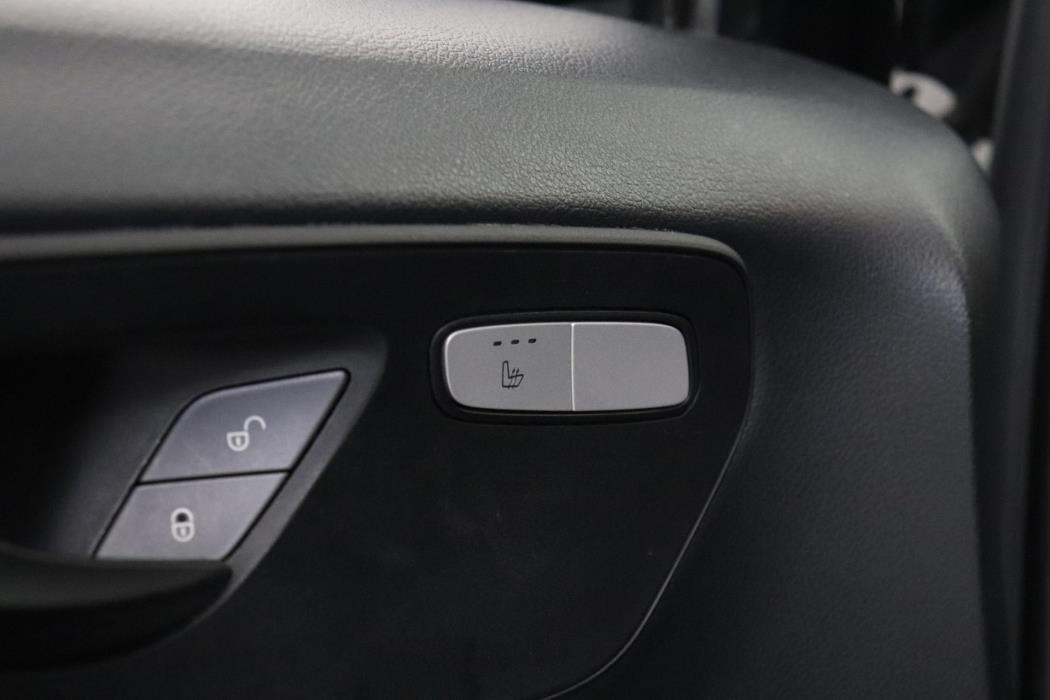 MERCEDES-BENZ Vito 2022