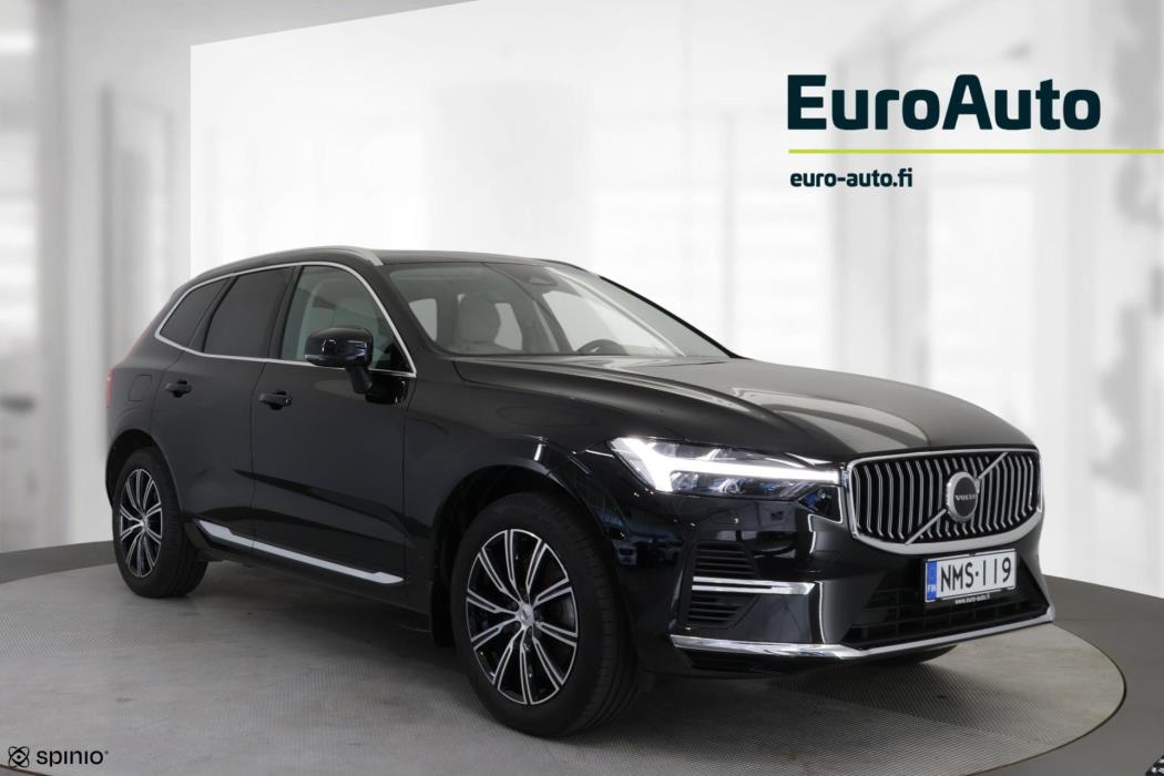 VOLVO XC60 2023
