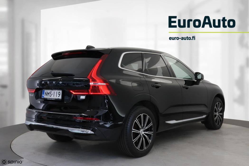 VOLVO XC60 2023
